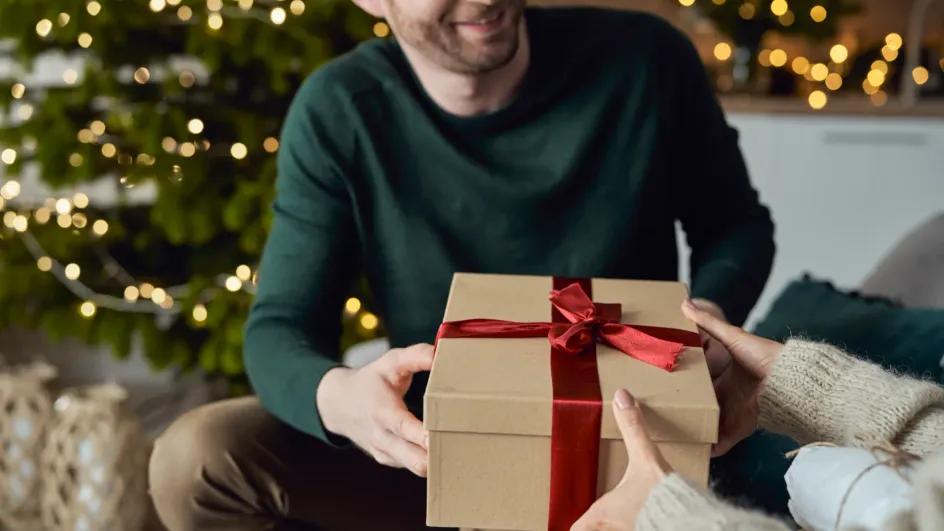 Стало известно, как сильно за год подорожали новогодние подарки