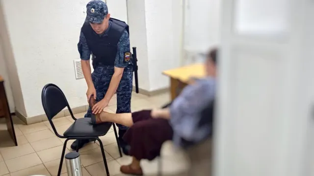 Пристав в Ивановской области помог упавшей на улице женщине
