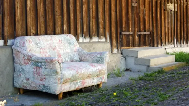 Возвращаем жизнь старому дивану: секрет от дизайнера