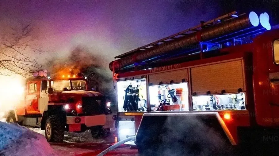 В Тейковском районе ночью загорелся частный дом
