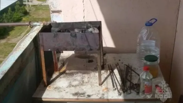 В Ивановской области мужчина решил пожарить шашлык на балконе, вызвав интерес у МЧС