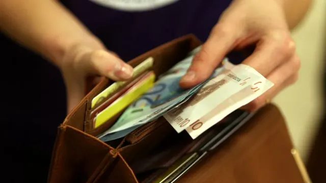 Россия превращается в рай для богачей?! Денег все больше!