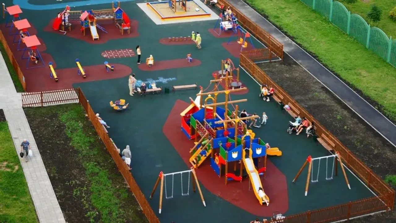 Организация игровой площадки. Детские площадки. Детские спортивные площадки. Детские дворовые площадки. Дети на площадке.