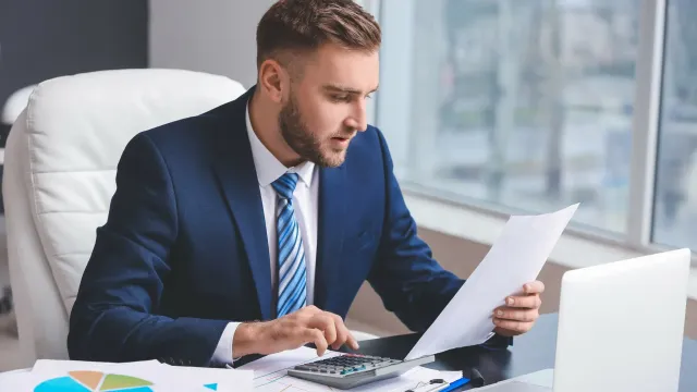 Банки больше не могут: Нужно больше людей!