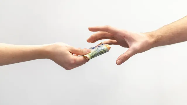 Всё зависит от денег: Психика россиян под угрозой!