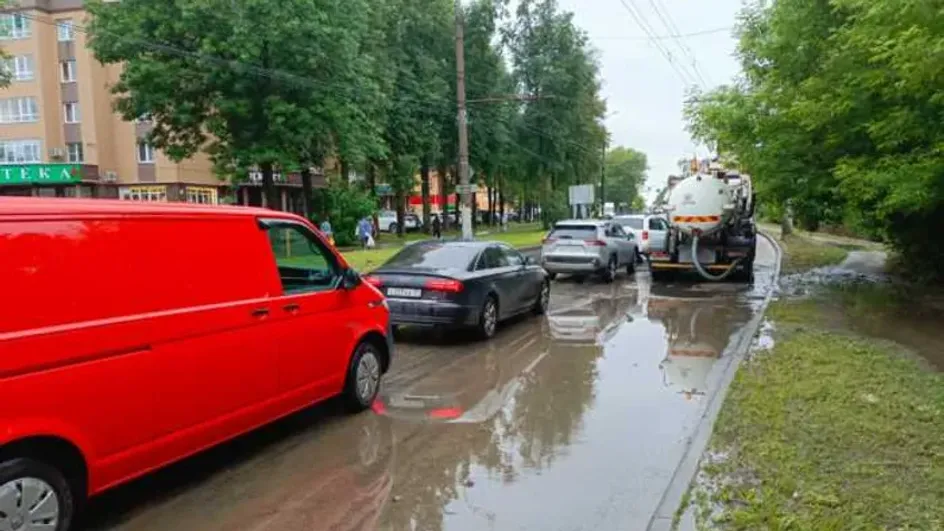 В Иванове откачивают воду с мест подтопления