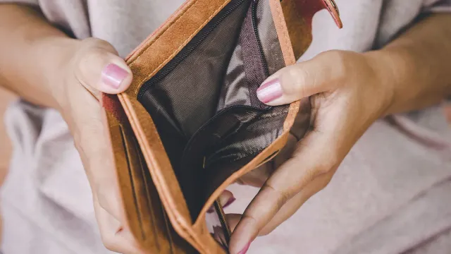 Денег не будет: Как выжить в январе?