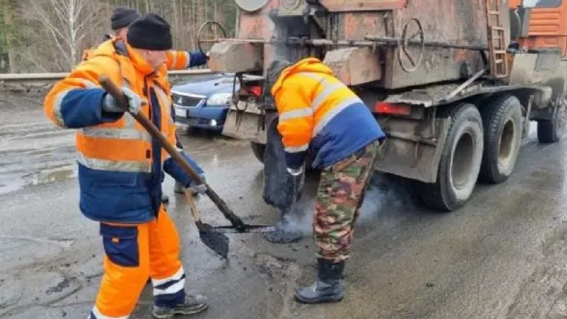 Мэр Иванова Владимир Шарыпов заявил, что в городе за март дорожники устранили 5943 ямы