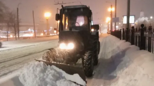 В Иванове дорожники устраняют последствия снегопада и готовятся к новым зарядам