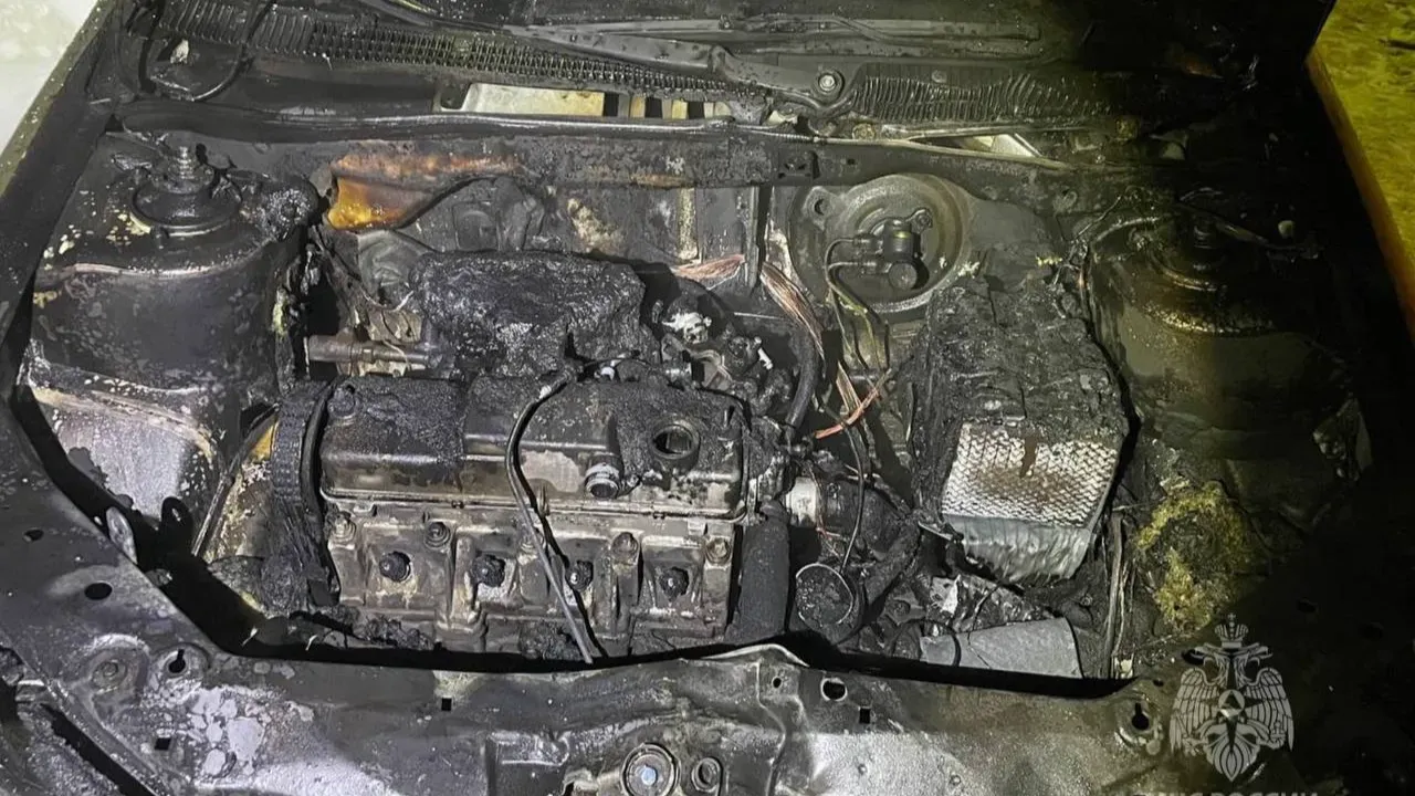 В Кохме ночью из-за короткого замыкания сгорел автомобиль