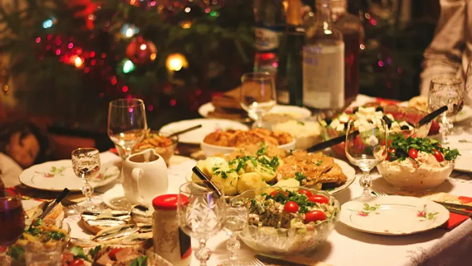 Россиянам рассказали, сколько будет стоить новогодний стол Россиянам рассказали, сколько будет стоить новогодний стол