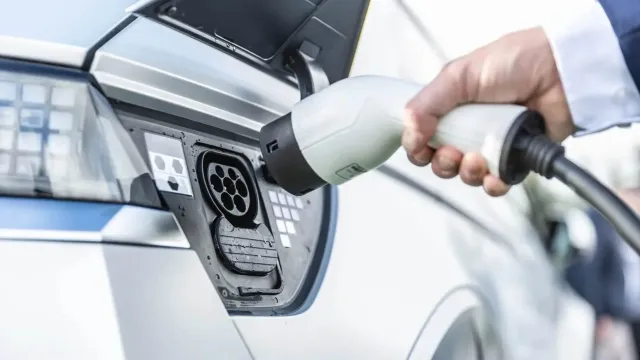 ВАШЕМУ АВТО КОНЕЦ? Почему все скупают электрокары: