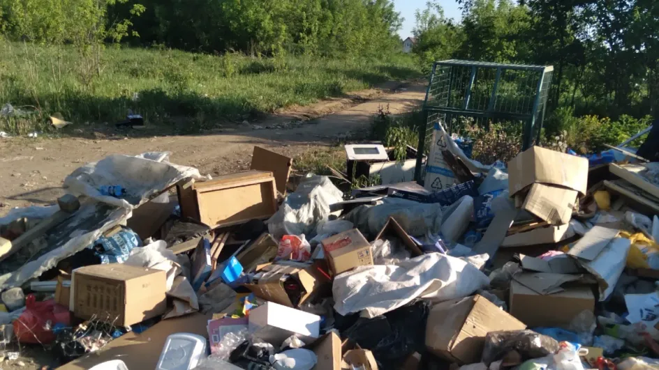 В Фурманове жители жалуются на недостаток мусорных контейнеров