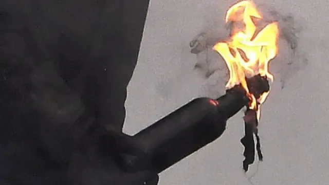 В Иванове мужчина получил 2 года колонии за попытку поджога офиса такси