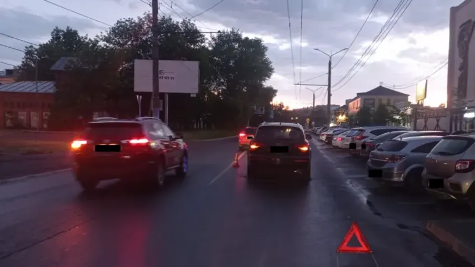 В Иванове Audi Q7 сбила перебегавшую дорогу 20-летнюю девушку