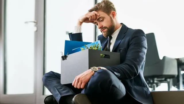 ИИ забирает работу: Кто останется без зарплаты?