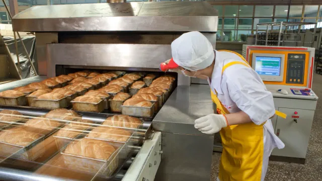 Антисанитария и обман: Шок&nbsp;на продуктовых фабриках!