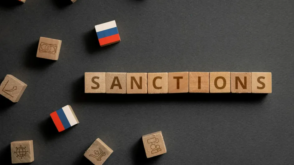 Россиянам рассказали, стоит ли ждать кризиса из-за новых санкций Россиянам рассказали, стоит ли ждать кризиса из-за новых санкций