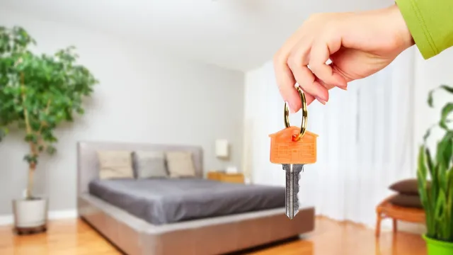 Только на сутки: Россияне не доверяют риелторам!