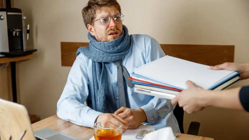 Россиянам посоветовали отказаться от работы на время больничного Россиянам посоветовали отказаться от работы на время больничного