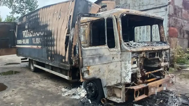 Под Ивановом ночью сгорел грузовик MAN