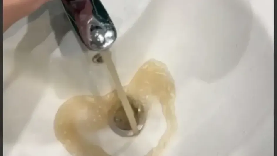 В Лухе гражданам вернули деньги за плохую воду