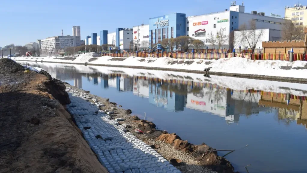 В ремонте набережной в Иванове применяется новая технология укрепления основания