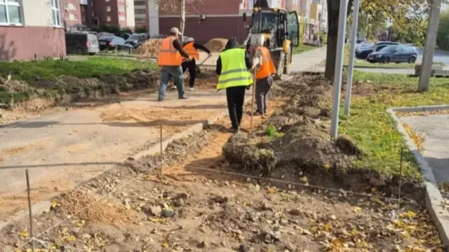 В Иванове обновляют тротуары в микрорайоне Авдотьино