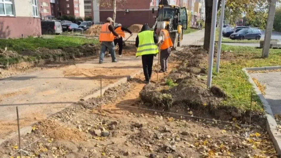 В Иванове обновляют тротуары в микрорайоне Авдотьино В Иванове обновляют тротуары в микрорайоне Авдотьино
