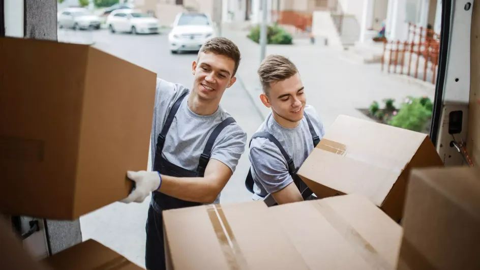 В России резко выросли зарплаты грузчиков В России резко выросли зарплаты грузчиков