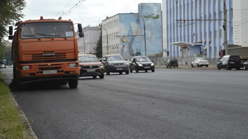 На улице Лежневской в Иванове обновили дорожное покрытие