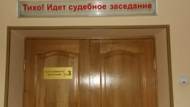 Прокурор требует компенсацию для пенсионерки, упавшей на тротуаре в Шуе