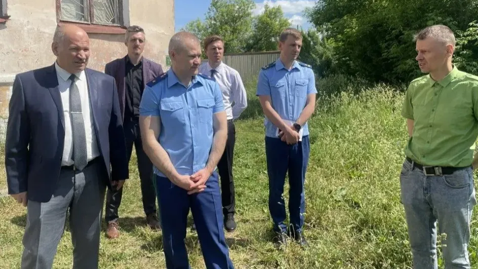 Прокурор Ивановской области проверил ремонт школы и медпункта в Шуйском районе Прокурор Ивановской области проверил ремонт школы и медпункта в Шуйском районе