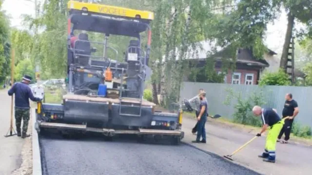 В Иванове начали чинить дороги