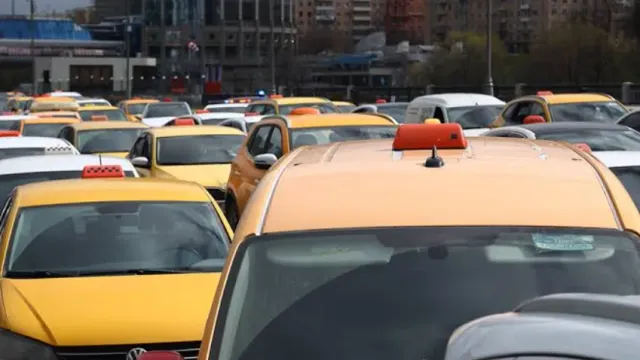 Таксисты готовят сюрприз: цены могут вырасти вдвое!