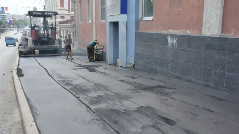 Ремонт тротуаров на центральных проспектах Иванова в самом разгаре Ремонт тротуаров на центральных проспектах Иванова в самом разгаре
