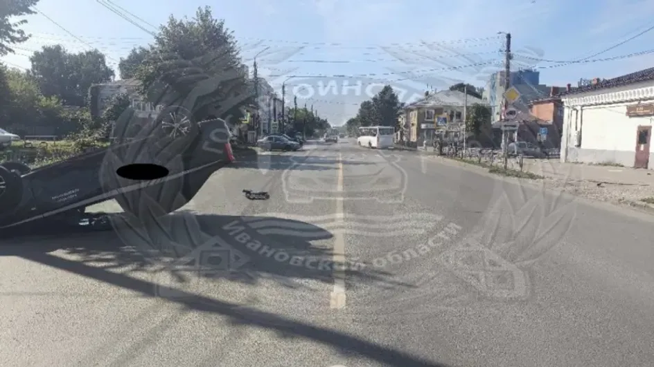 В Шуе перевернулся Renault охранного предприятия В Шуе перевернулся Renault охранного предприятия