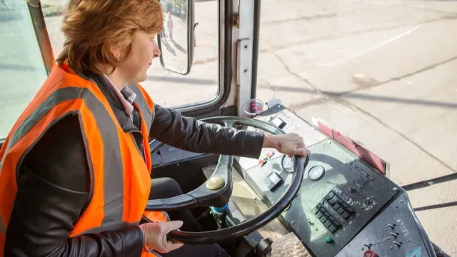 МУП «Ивановский пассажирский транспорт» проводит подготовку водителей троллейбуса