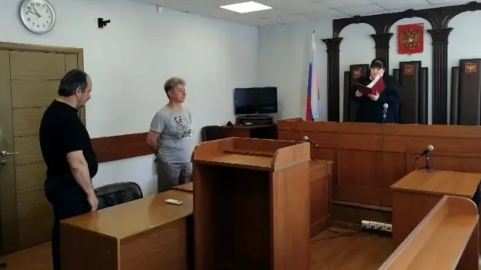 Директор УК в Иванове ответит за сход наледи с крыши Директор УК в Иванове ответит за сход наледи с крыши
