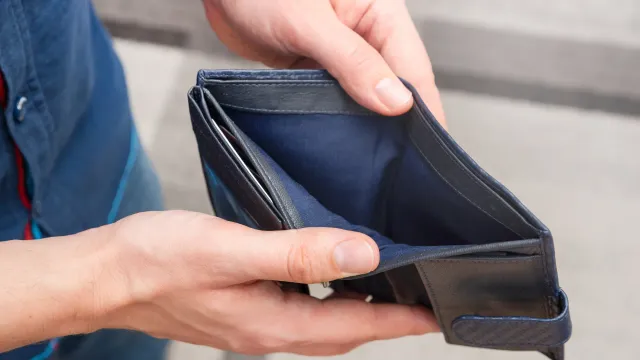 Декабрь оставил без денег? Вот как это остановить: