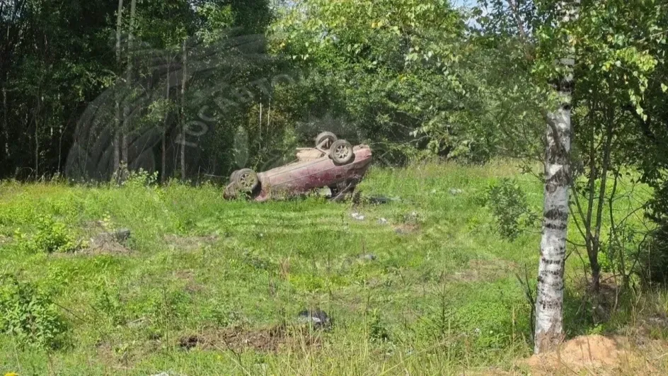 Две женщины погибли в перевернувшейся Daewoo Nexia в Южском районе