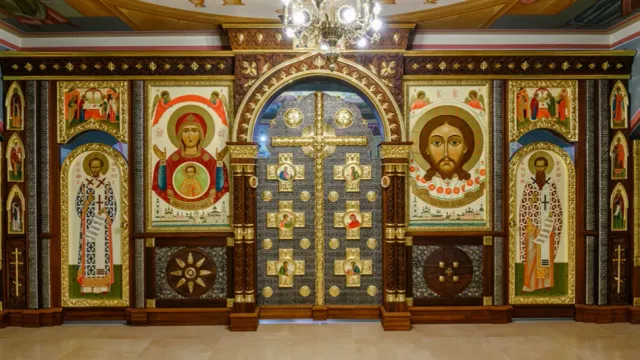 Мастерская "Палехский иконостас" привлекает гостей Ивановской области