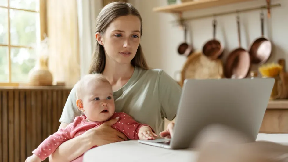 В России могут приравнять декрет к работе в 2026 году В России могут приравнять декрет к работе в 2026 году