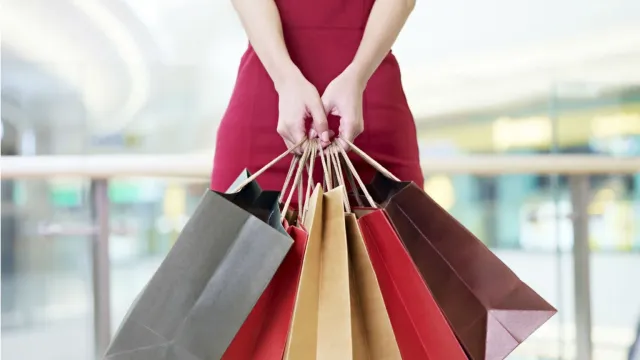 Фейковые скидки: Почему россияне игнорируют распродажи?