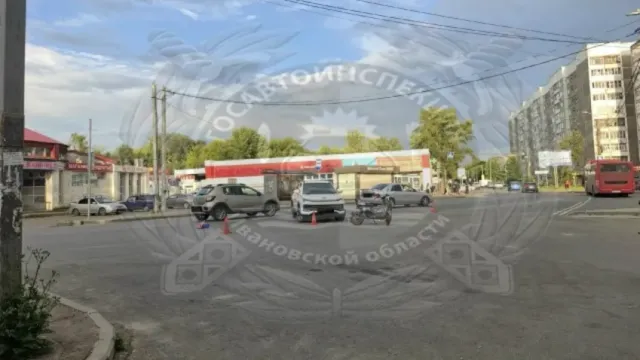 В Иванове за сутки пострадали электросамокатчик и скутерист