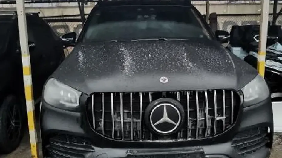 Экс-зампред ивановского правительства прощается со своим Мерседесом