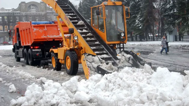В Иванове продолжается ликвидация последствий снегопада