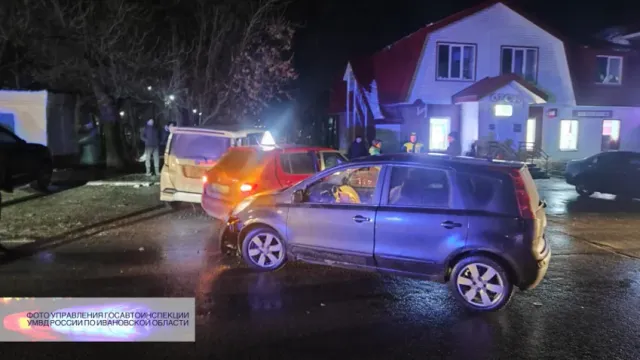 В Тейкове иномарка врезалась в Танк, ранен водитель