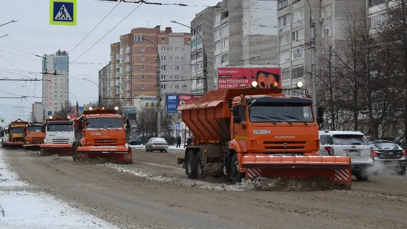 В Иванове в связи со снегопадом на дороги выйдет дополнительная спецтехника