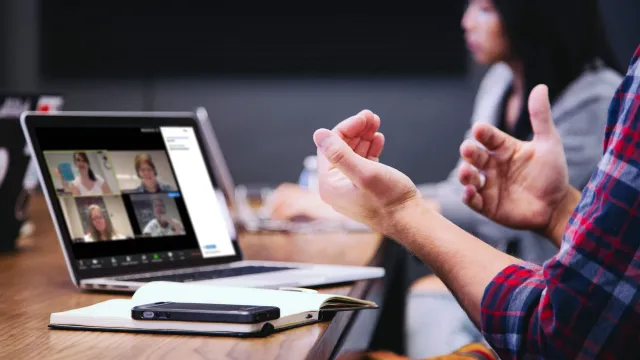 Ваш рабочий день украли? Дома работать невыносимо!